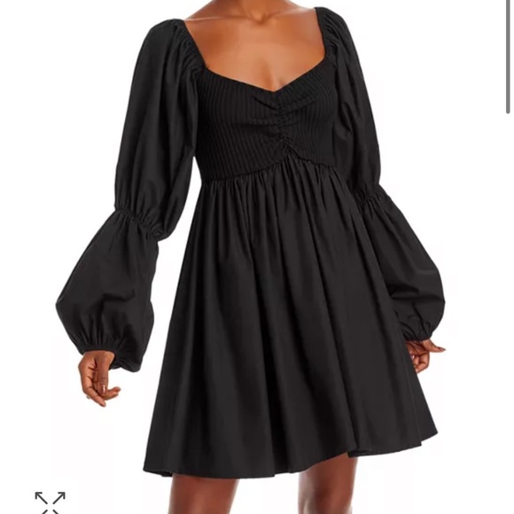 En Saison Dresses & Skirts - NWT En Saison Balloon Sleeve Dress